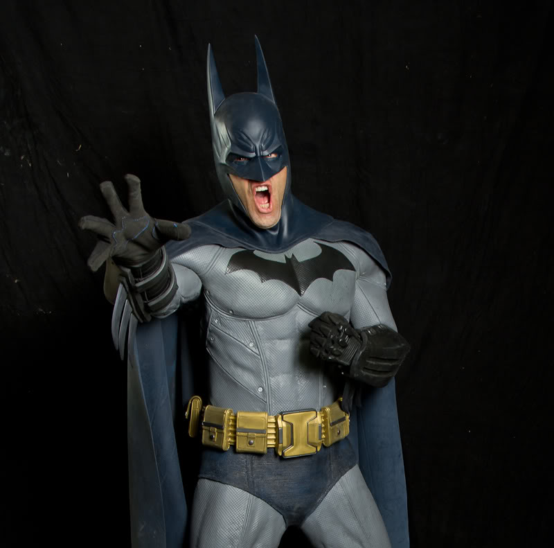 Illustration for article titled Arkham City Cosplay Turns Normal Man Into Dark Knight